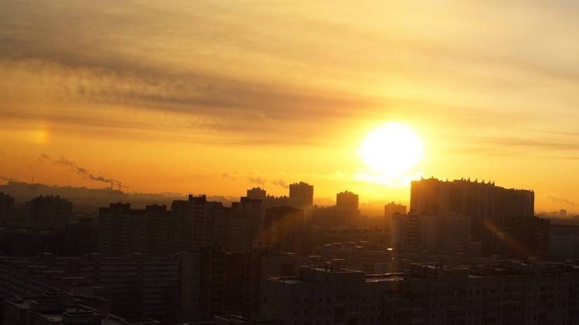 Эксперт рассказал о феномене «ложного солнца» в небе над Петербургом