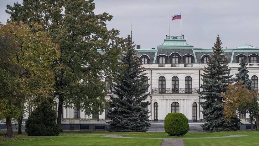 Посольство России возмущено решением о памятнике власовцам в Праге