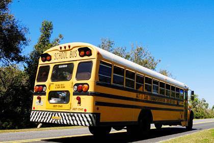 Любитель дезодоранта спровоцировал эвакуацию школьного автобуса