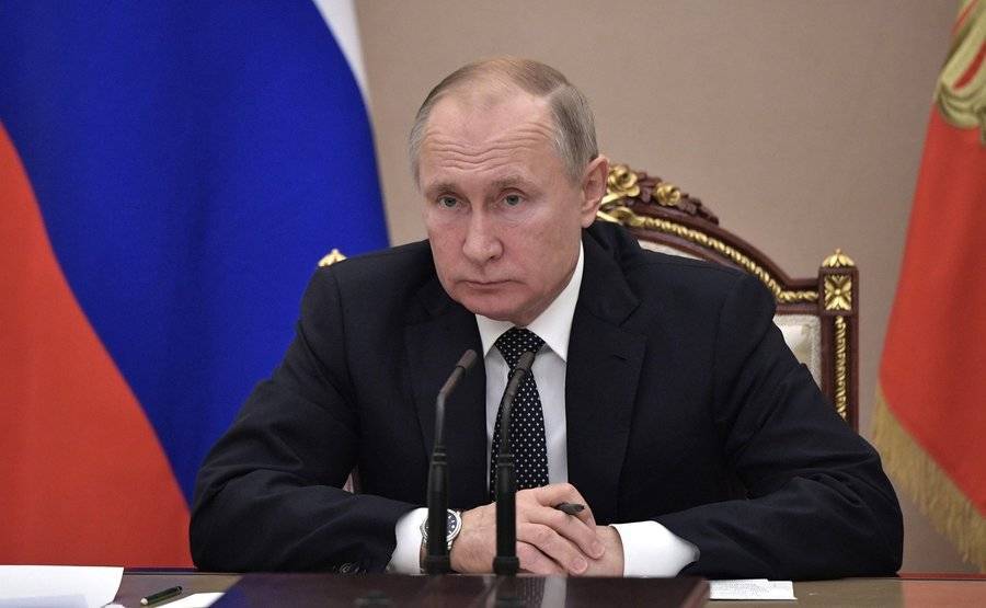 Регионы должны максимально чутко реагировать на просьбы ветеранов – Путин