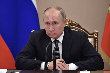 Путин назвал беспардонной ложью резолюцию Европарламента о Второй мировой