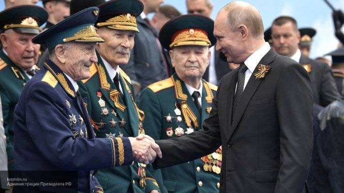 Путин дал поручение проработать дополнительные выплаты для ветеранов войны к юбилею Победы