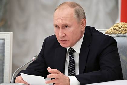 Путин поручил проработать дополнительные выплаты ветеранам к юбилею Победы