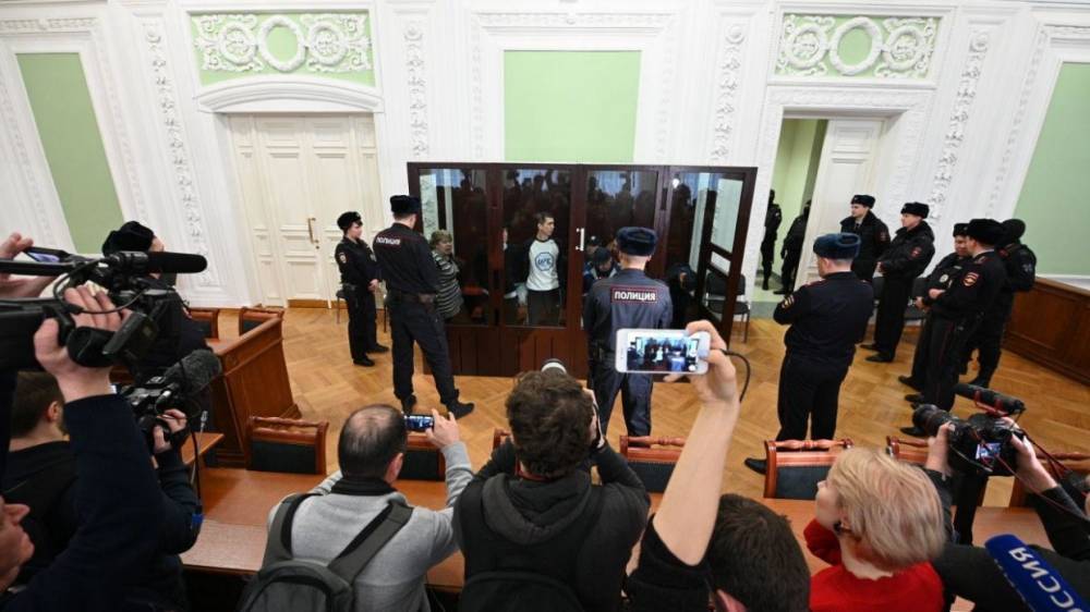 Жертвы теракта в петербургском метро отреагировали на приговор суда