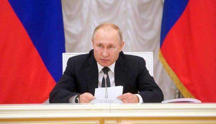 Путин призвал «наполнить живым содержанием» год 75-летия Победы