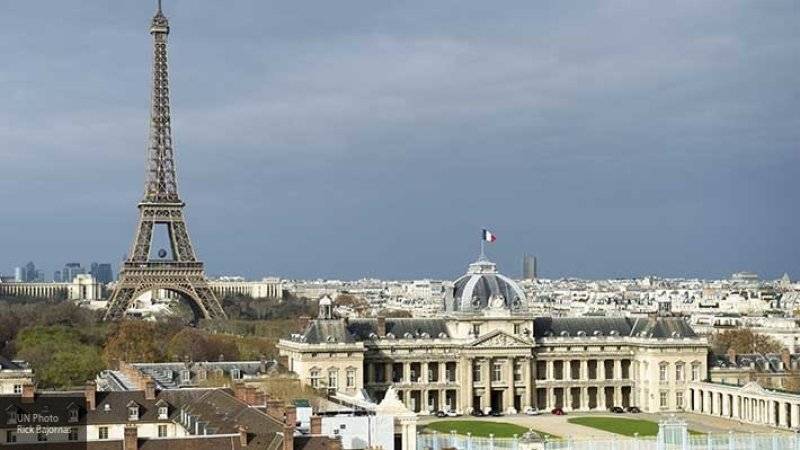 Париж раскрыл детали грядущей пенсионной реформы во Франции на фоне забастовки