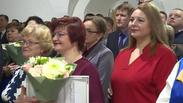 В Псковской области в честь Дня Конституции наградили отличившихся жителей региона