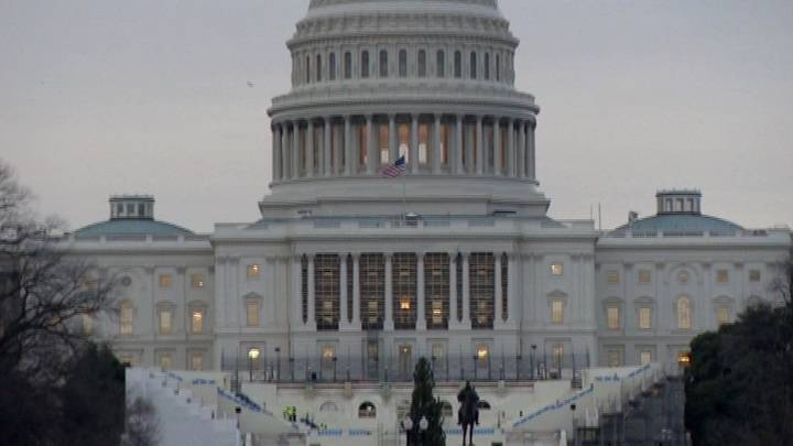 Сенат США отложил вопрос о санкциях против России на неделю