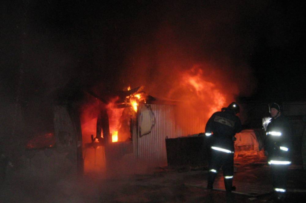 В Выборгском районе 60 «квадратов» горящего дома потушили за час