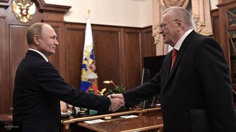 Путин пообещал изучить предложения Жириновского по НДС
