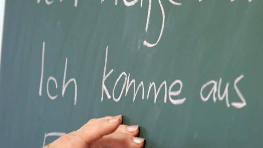 Почти половина мигрантов не сдает экзамен на знание немецкого после курсов
