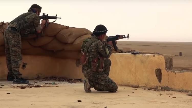 Курдские боевики выпустили 200 человек из лагеря с террористами ИГ* в сирийской Хасаке