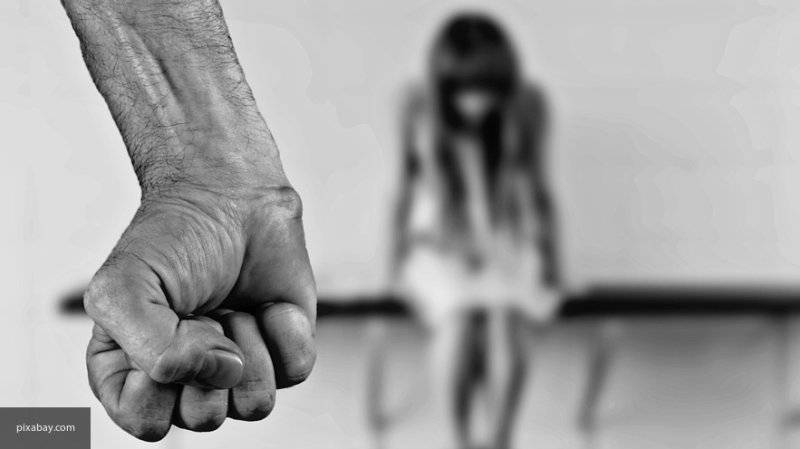 13-летнюю петербурженку похитили, изнасиловали в парке и выбросили на обочине
