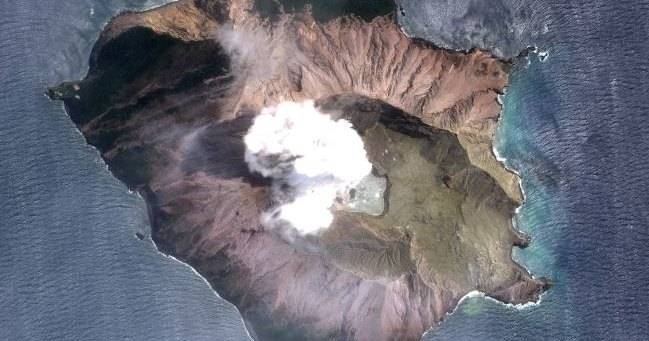 Спутник заснял вулкан в&nbsp;Новой Зеландии после извержения