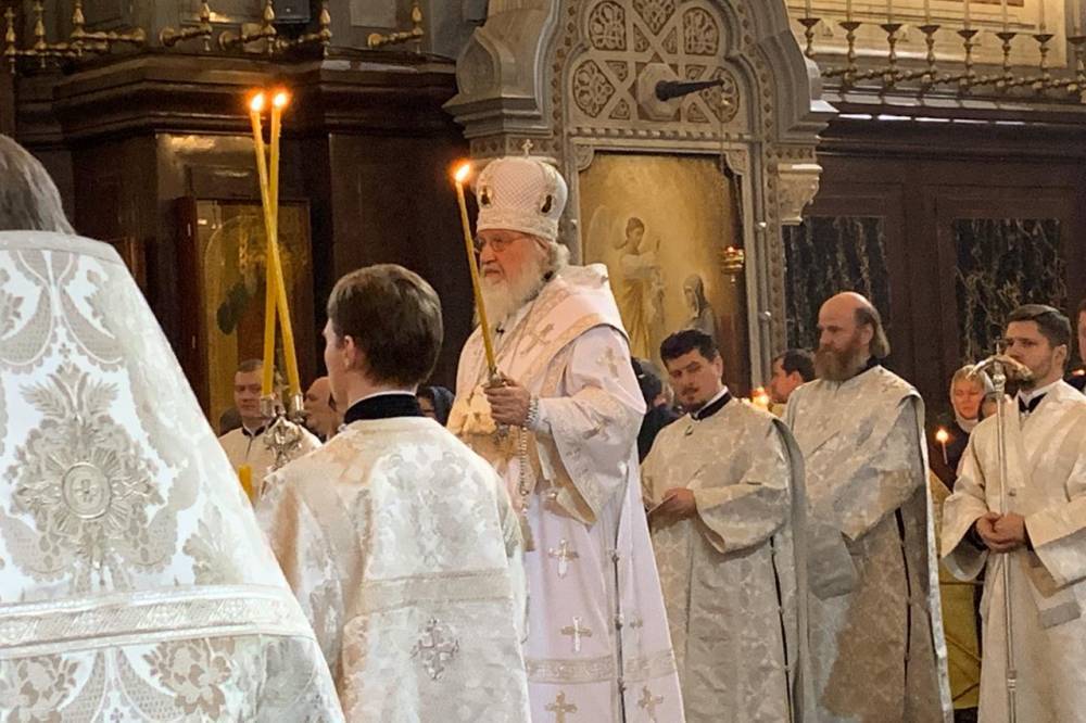 Патриарх Кирилл провел обряд отпевания Юрия Лужкова
