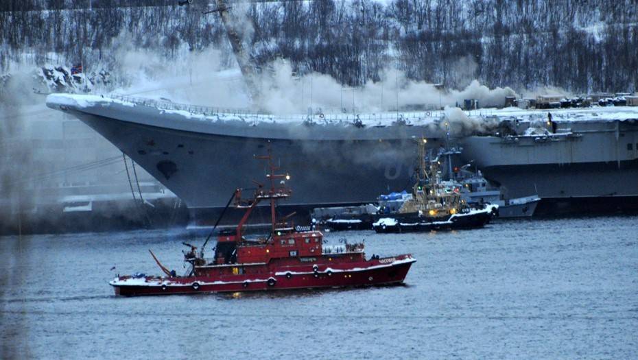 При пожаре на крейсере "Адмирал Кузнецов" пострадали восемь человек