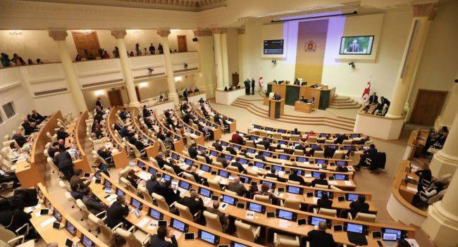 Талаквадзе: На депутов парламента Грузии была осуществлена химическая атака