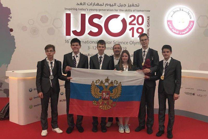 Российские школьники завоевали шесть медалей на научной олимпиаде в Катаре