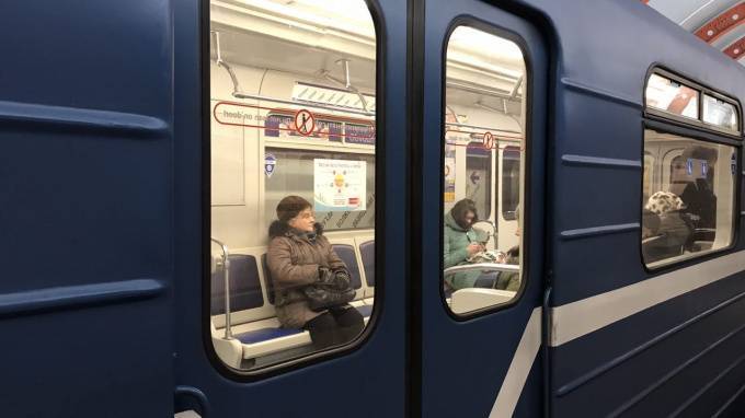 В петербургском метро прокомментировали увольнение протестовавших сотрудников
