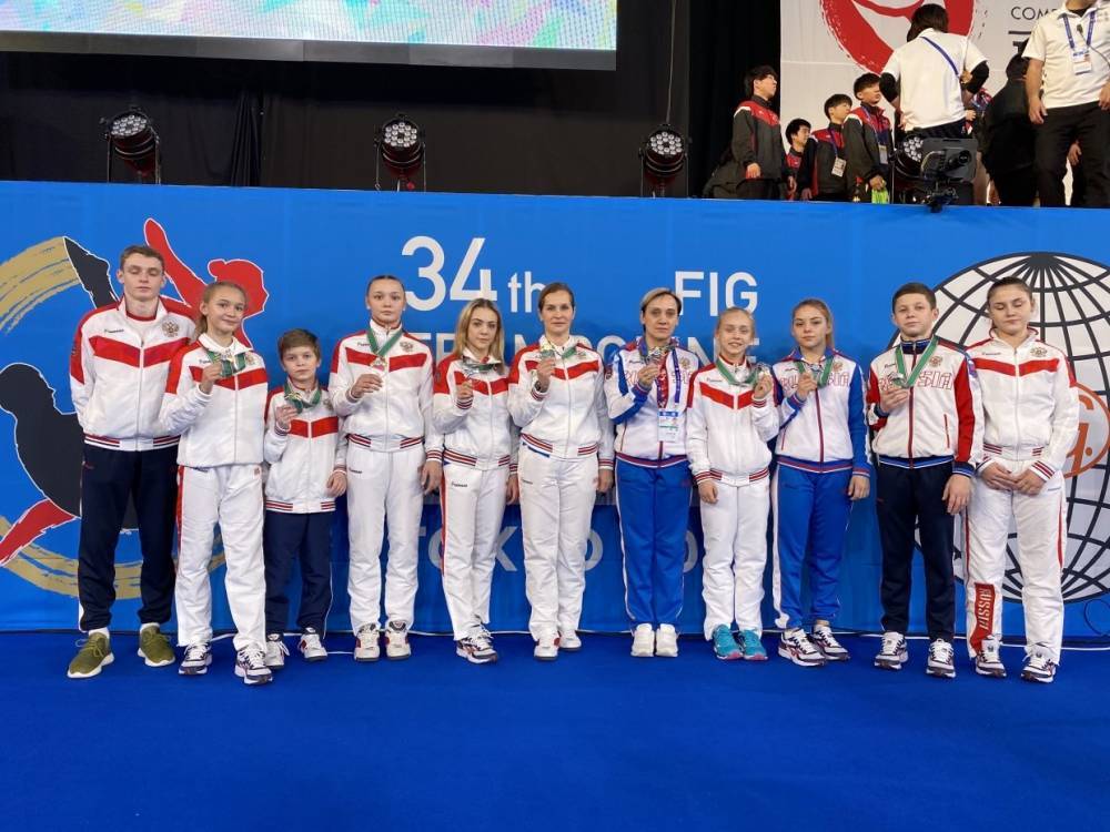 Петербуржцы завоевали золото на первенстве мира по прыжкам на батуте