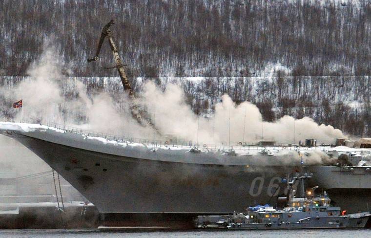 Число пострадавших при пожаре на «Адмирале Кузнецове» возросло до 12