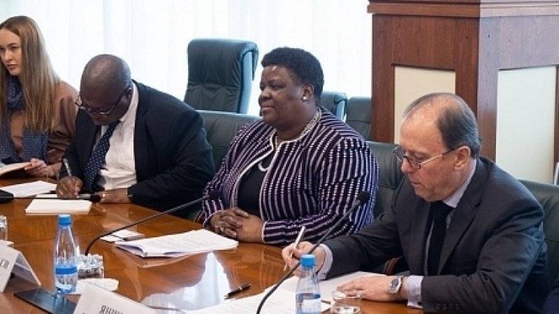 Посол ЮАР получила нагрудный знак МИД РФ «За взаимодействие»