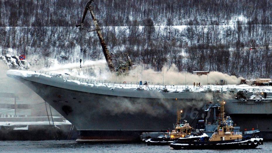 СМИ: на авианосце "Адмирал Кузнецов" найден мертвым один из пропавших без вести