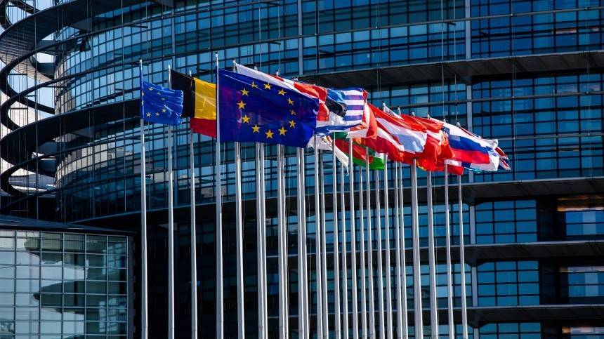 Лидеры ЕС приняли политическое решение о продлении на полгода санкций против РФ