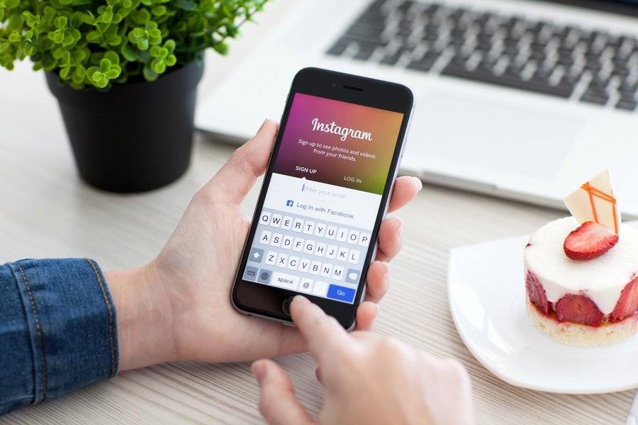 Пользователи Instagram вновь сообщили о сбоях в работе соцсети