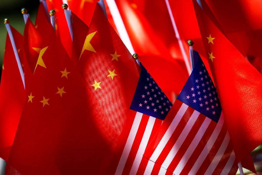 Bloomberg: Трамп согласовал первый этап торговой сделки с Китаем