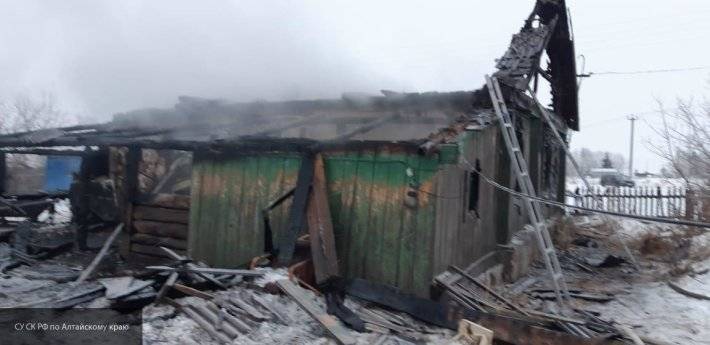 Шесть человек, четверо из которых дети сгорели заживо в частном доме на Алтае