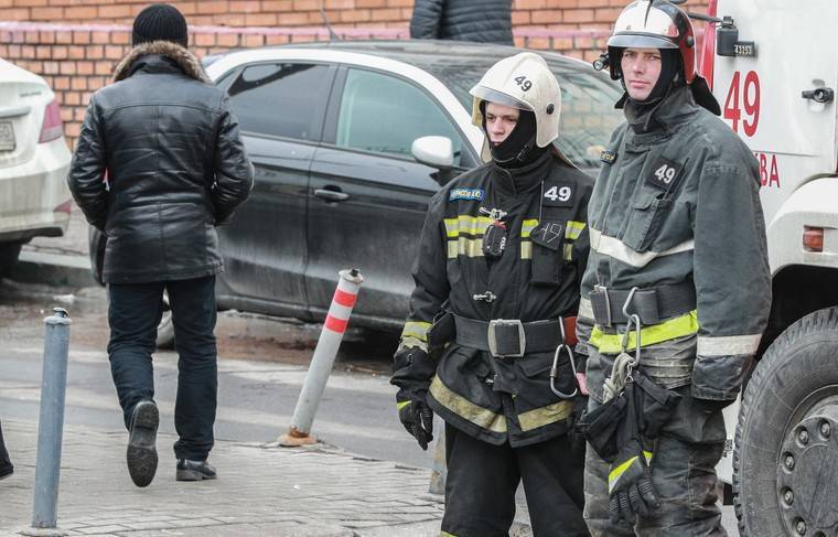 Опасность взрыва в школе. Пожар на улице Глаголева в Москве.