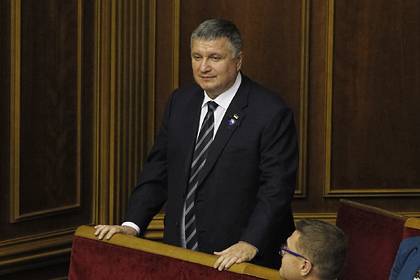 Аваков порассуждал о вариантах возвращения Украине границы в Донбассе