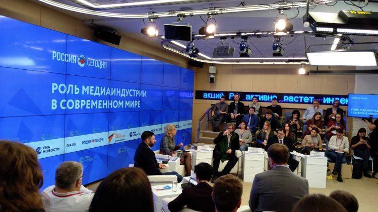 Захарова оценила освещение темы Крыма в зарубежных медиа