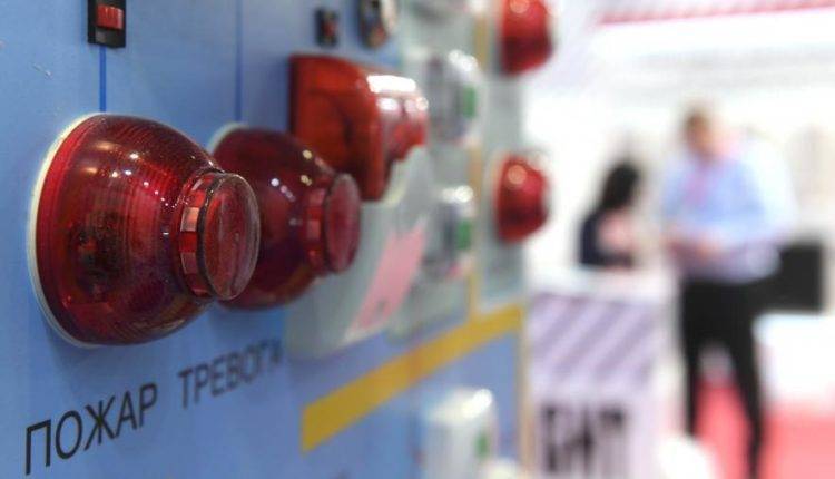 На Алтае поручили ускорить установку пожарных извещателей после ЧП