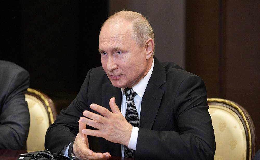 Песков объяснил Зеленскому, как действует рукопожатие Путина