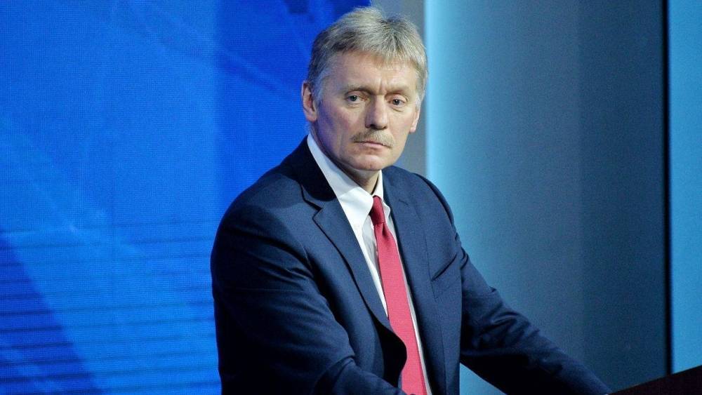 Песков прокомментировал желание Зеленского пожать руку Путину за Донбасс