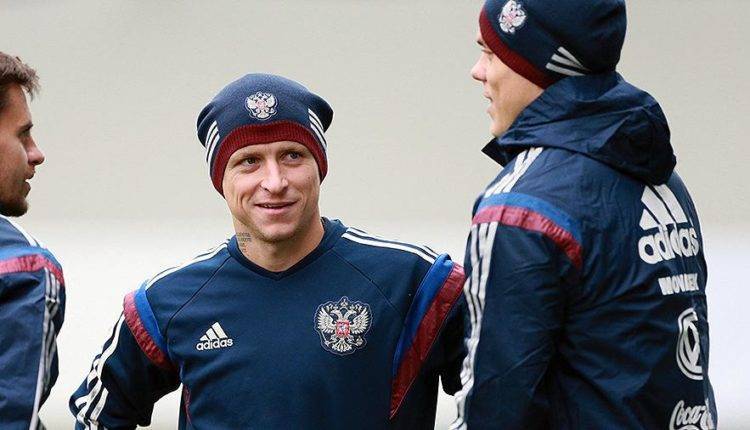 Черчесов оценил возможность возвращения Кокорина и Мамаева в сборную