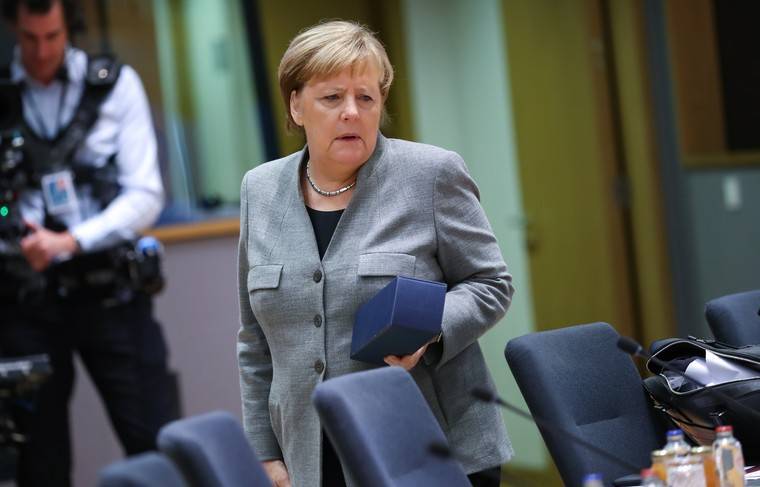Меркель считает прогресс по Донбассу недостаточным для снятия санкций