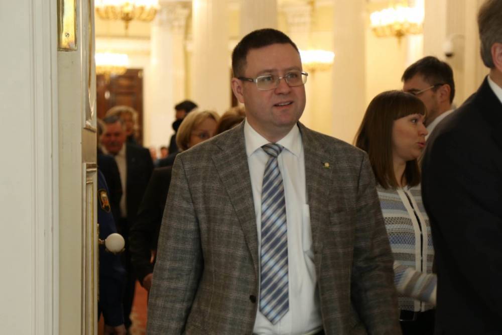 В ЗакСе заинтересовались коррупционными действиями помощника Вишневского