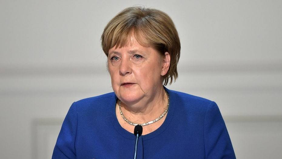 Меркель объяснила продление антироссийских санкций