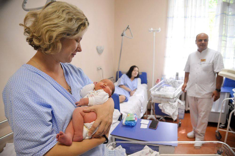 "Недостаточно": Путин недоволен мерами поддержки рождаемости