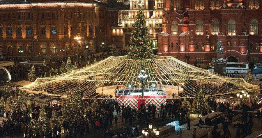 Собянин открыл фестиваль "Путешествие в Рождество"