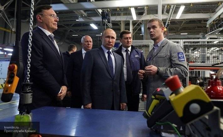 Владимир Путин сравнил возрождение завода «Камаз» с птицей Феникс