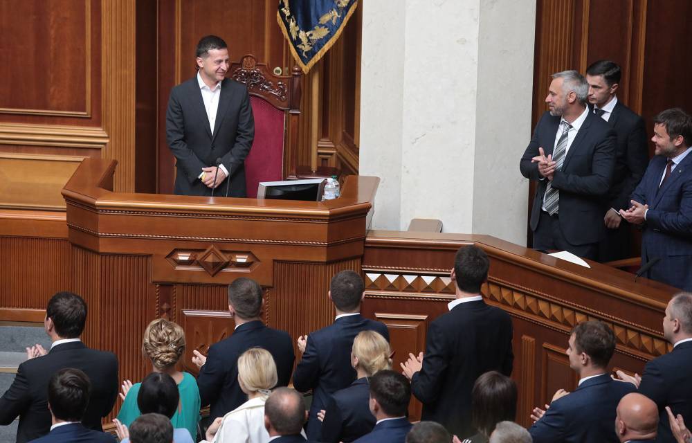 Зеленский внес в Раду законопроект о децентрализации власти на Украине