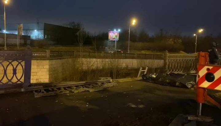 В Москве в Яузу упал автомобиль, есть погибшие