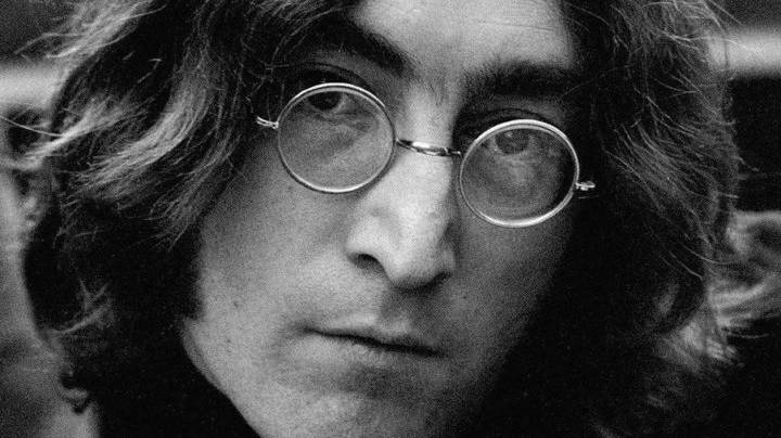 "Очки-велосипеды" Джона Леннона ушли с молотка за $183 тысячи