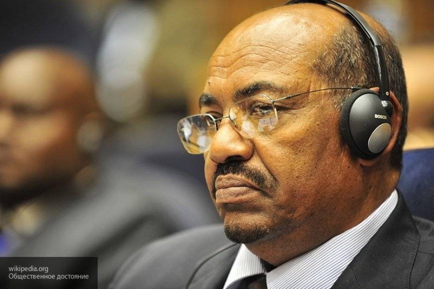 Экс-президенту Судана аль-Баширу дали два года тюрьмы