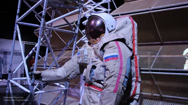Космонавт подтвердил, что лишние килограммы могут лишить шансов слетать на Луну