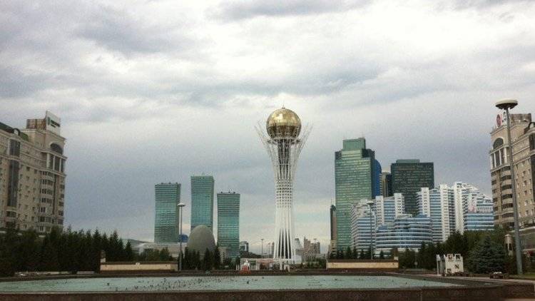 Путин поздравил жителей Казахстана с Днем независимости
